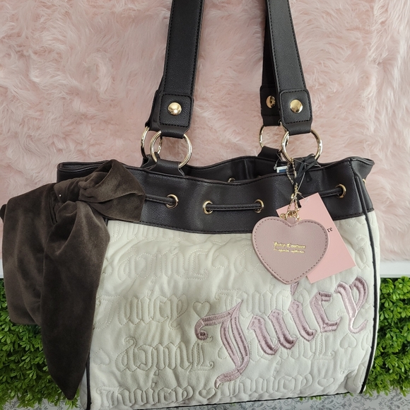 Juicy Couture VINTAGE DREAMS TOTE - Picture 1 of 13